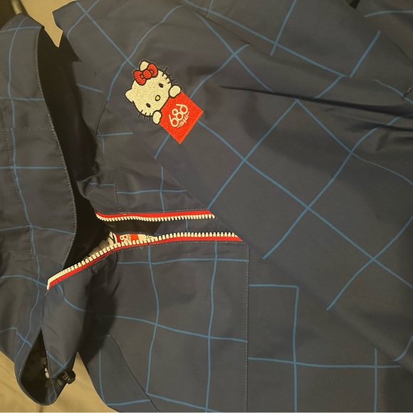 686 Hello Kitty Patterned Jacket - Picture 4 of 12